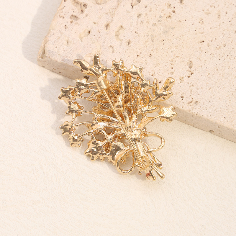Luxury Brooches for Women Men  - Men Accessories Bouquet 评论和价格