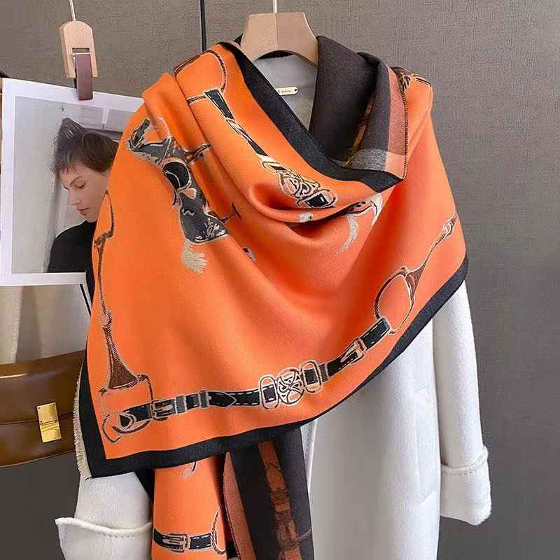 Retro Rider Horse Imitation Ca - Men Accessories For Neck 评论和价格