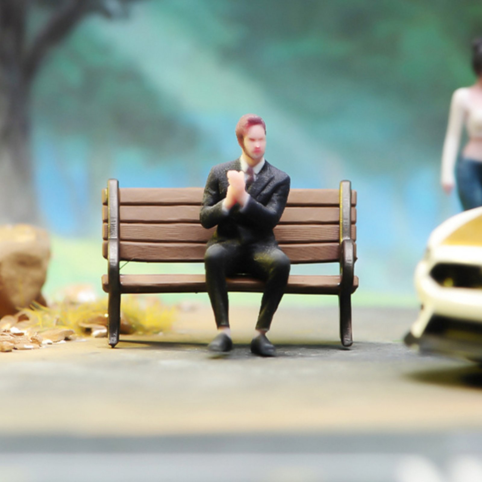 1:64 Scale Sitting Man Figure  - Men Accessories For Suit 评论和价格